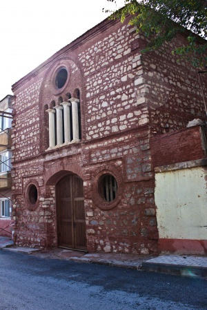 Турска община възстановява българска църква