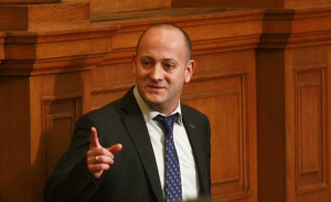 Нужна е оставката на ВСС, категоричен е Кънев