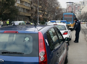 Трамвай и кола се сблъскаха на бул. „Витоша”, двама са ранени