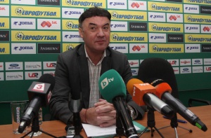 Борислав Михайлов бил заплашван по телефона