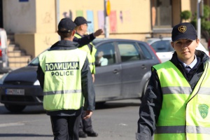 Арестуваха български каналджия със сирийци в Македония