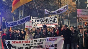 Антиислямска демонстрация изведе хиляди на улицата в Дрезден