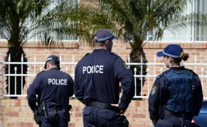Евакуираха външното министерство в Австралия заради пакет