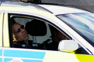 Полицаи заспаха при пътна проверка, останаха без радар