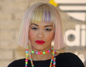 Рита Ора се раздели с приятеля си, изнемогвала