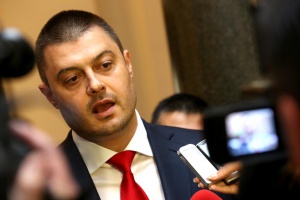 Бареков и депутатите му официално се разведоха