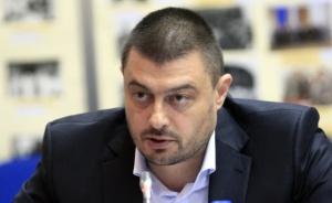 Николай Бареков хвърли оставка