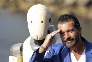 Антонио Бандерас свали 20 години по-млада от него банкерка