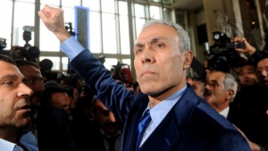 Похитителят на папа Йоан Павел II положи цветя на гроба му