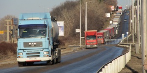 Ограничават движението на камиони заради очаквания трафик