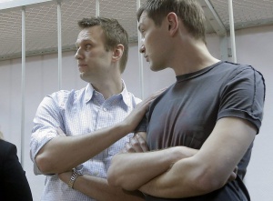 Алексей Навални - в затвора за присвояване на средства