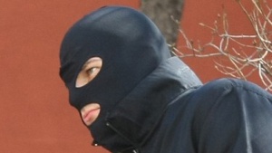 Апаши обраха офис на Околовръстния път в София