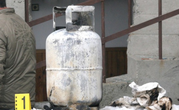 Газова бутилка избухна в апартамент във Варна