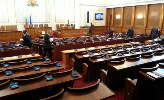 Депутатите приеха трансферите по бюджета на държавното обществено осигуряване