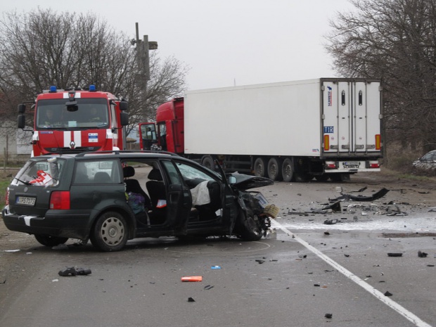 Шофьор загина след челен сблъсък с ТИР на пътя Русе - Бяла