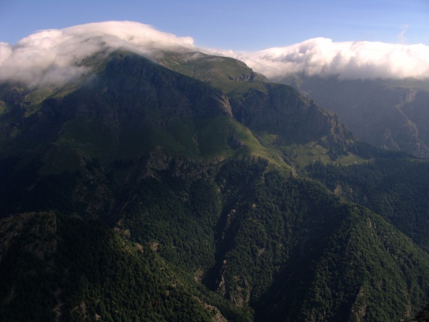 В мъгла и ураганен вятър откриха туриста под връх Ботев