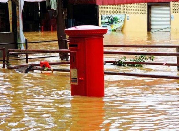 Рекордни наводнения в Малайзия, над 100 евакуирани