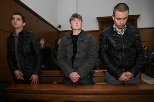 Двама от осъдените убийци на Стоян Балтов изчезнаха