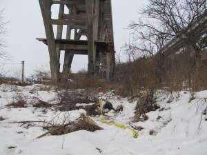43-годишна падна от мост, сама извика линейка