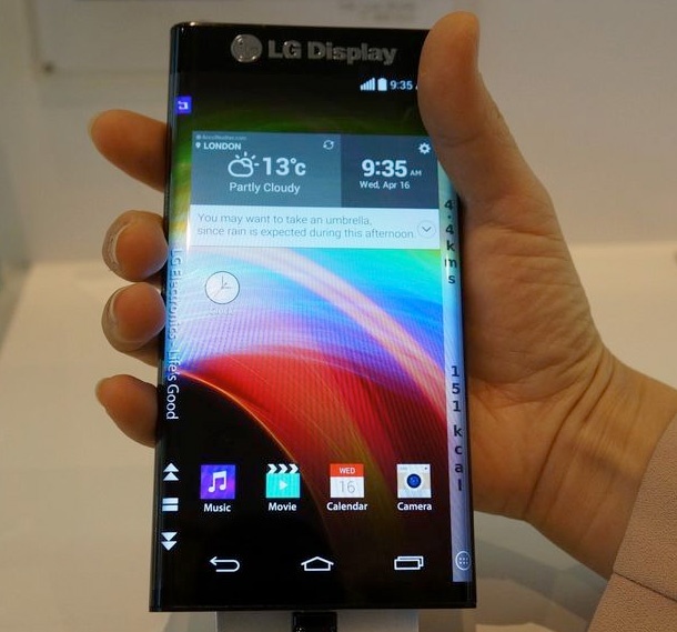 LG показа прототип на телефон с извит от двете страни дисплей
