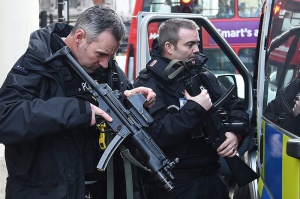 Предположение за нова терористична атака вся паника в Париж