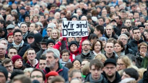 В Дрезден протестираха срещу антиислямско движение