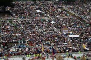 Въпреки бурята: Шест милиона на папската литургия във Филипините (снимки)