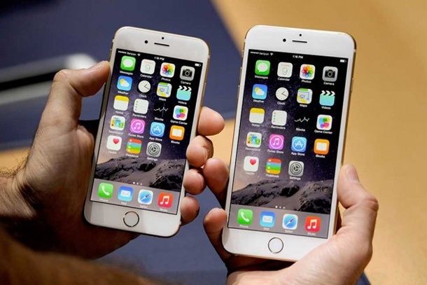 В края на 2014 г. почти половината от активираните смартфони в САЩ са били от Apple