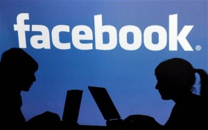 Хакери са виновни за срива на Фейсбук