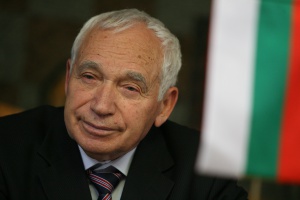 Желю Желев: От нас зависи дали България ще се изгуби сред митове и лъжи