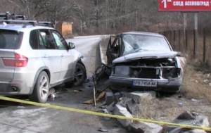 Тежка катастрофа край Бачково прати седем души в болница, сред тях и деца
