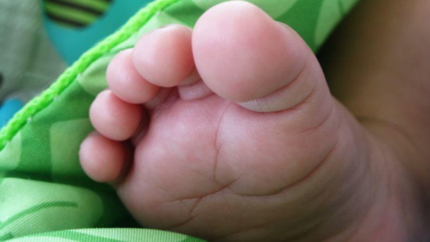 Родилката на първото бебе за 2015 г. в Бургас избяга от болницата