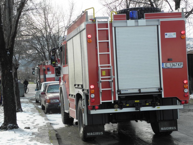 Пожарът в хотел "Шато Вапцаров" в Банско е загасен