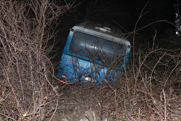 Български автобус катастрофира в Сърбия, 13 души са пострадали