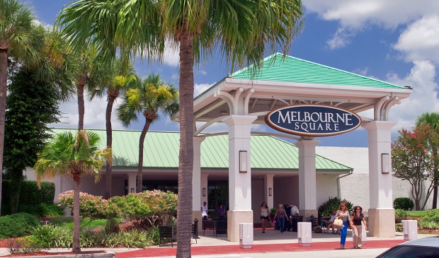 Двама загинали при стрелбата в мол във Флорида