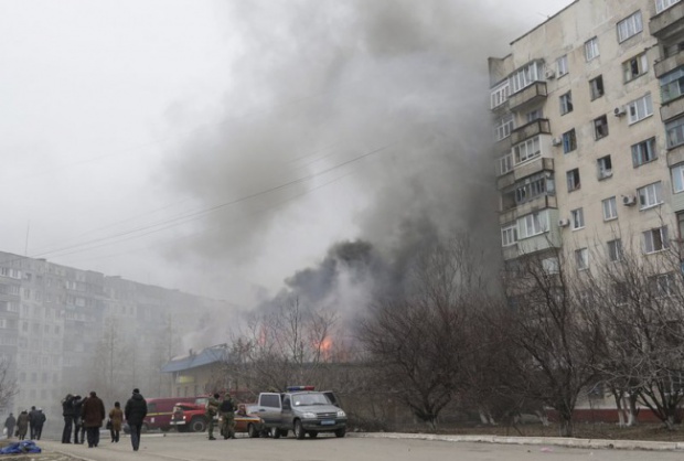Руски войски обстреляли с ракети украинския град Мариупол