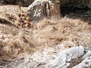 Откриха мъртво и 9-годишното момче, паднало в река с баща си