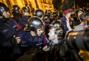 Антиправителствени протести в Будапеща преди визитата на Меркел