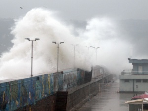 Пристанище "Варна" е затворено заради силен вятър