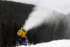 Сноубордист се заклещи между скали в Банско
