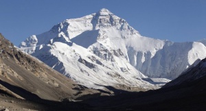 Променят маршрута за изкачване на връх Еверест