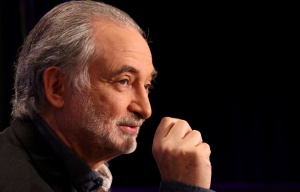 Жак Атали: Стъкленият таван става желязна завеса, а жертвите се обръщат срещу тези, които "стискат облаците"