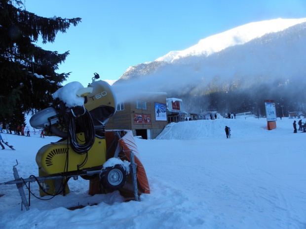Заклещеният край Банско сноубордист е без сериозни травми