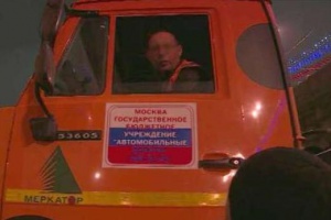 Шофьорът на снегорина, чистил по време на убийството на Немцов, е напуснал работа