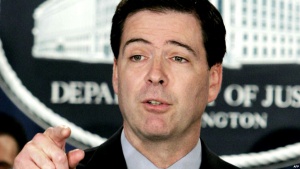 Директорът на ФБР обсъжда сигурността и върховенството на закона в София