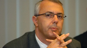 Министър Вучков хвърли оставка