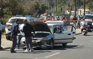 Палестинец вряза колата си в група палестинци в Йерусалим