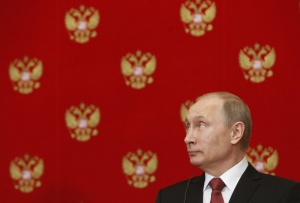 Криза: Путин намали заплатите в Кремъл