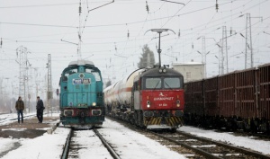 Нов инцидент с влак: Тренът Горна Оряховица - Стара Загора се удари в паднала скала