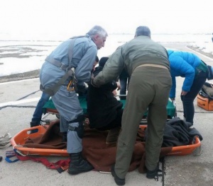 В бедствието: Спасиха бременна жена с хеликоптер (СНИМКИ)